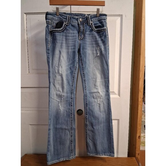 Miss Me Womens Bootcut Jeans Size 31 Distressed Design With Cross Embroidery On - Picture 1 of 7